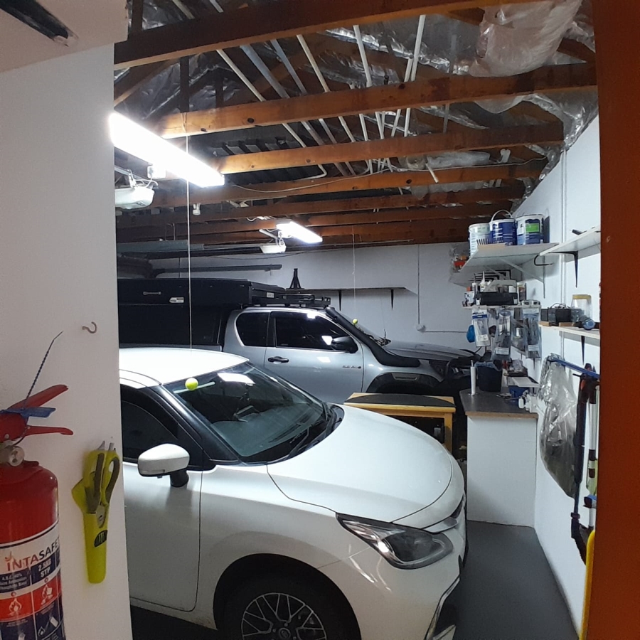 3 Bedroom Property for Sale in Safari Gardens North West